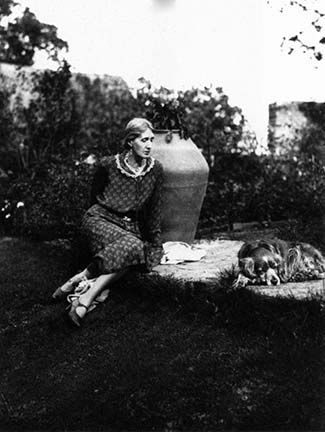 Virginia-Woolf-at-Monks-house-1931